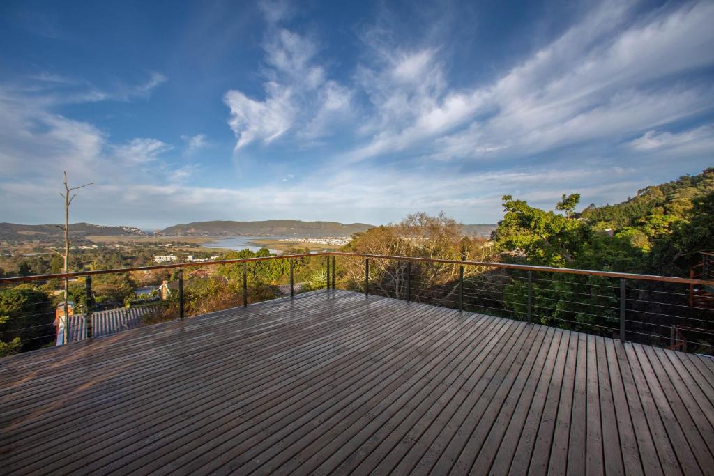 Old Place House | Top Decks Knysna S/C - Lovely Ocean Views!