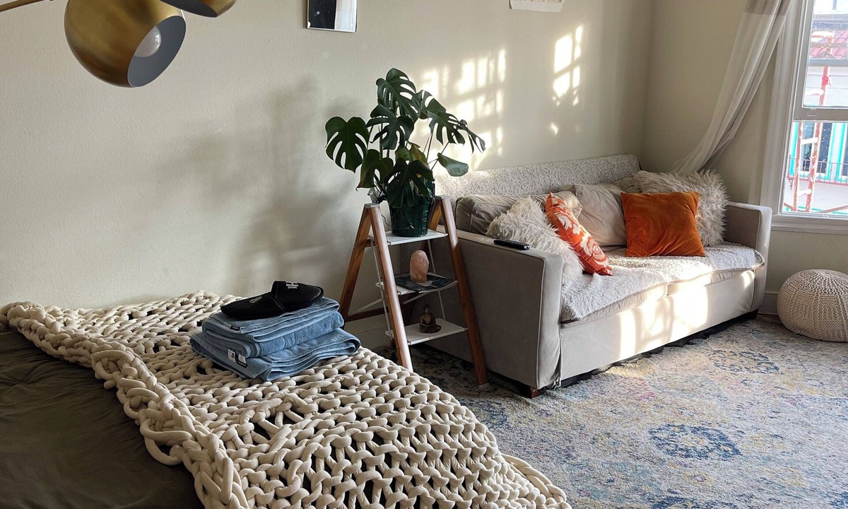 Marina District Apartment | Top Floor 1-bedroom Chic Elegant ApartmentWalking Score 99!