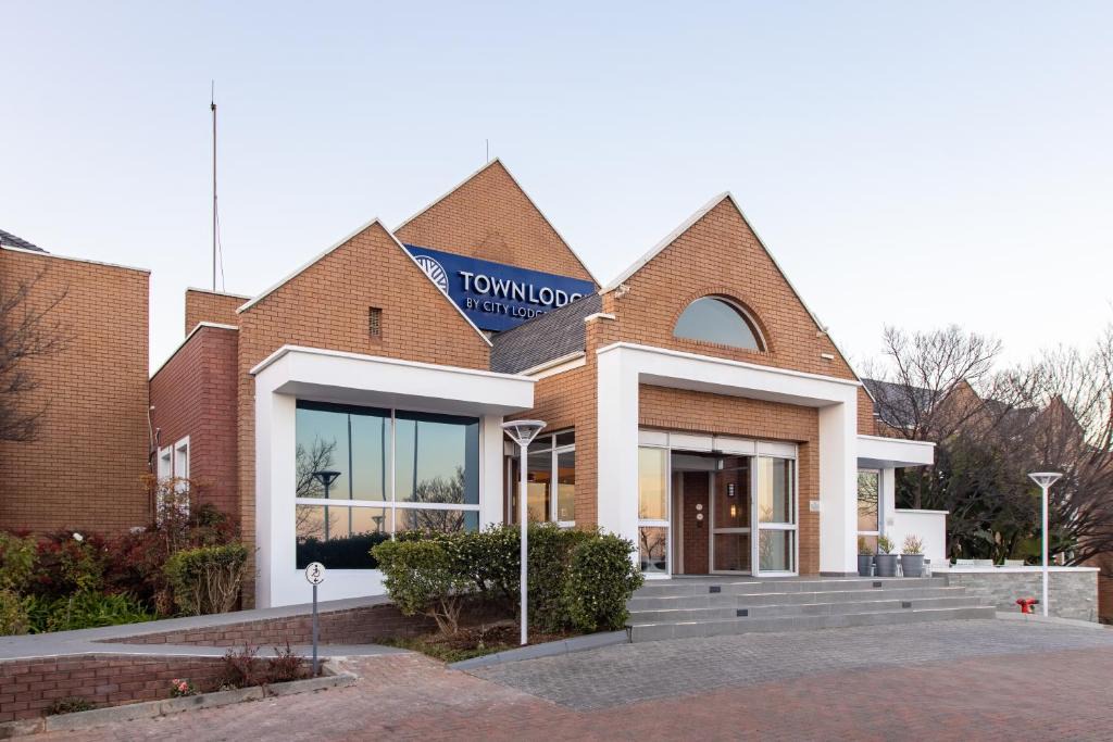 Germiston Hotel | Town Lodge Johannesburg Airport