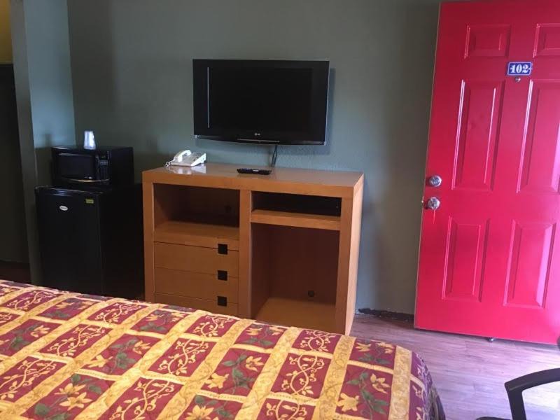 Sacramento Hotel | Townhouse Motel - West Sacramento