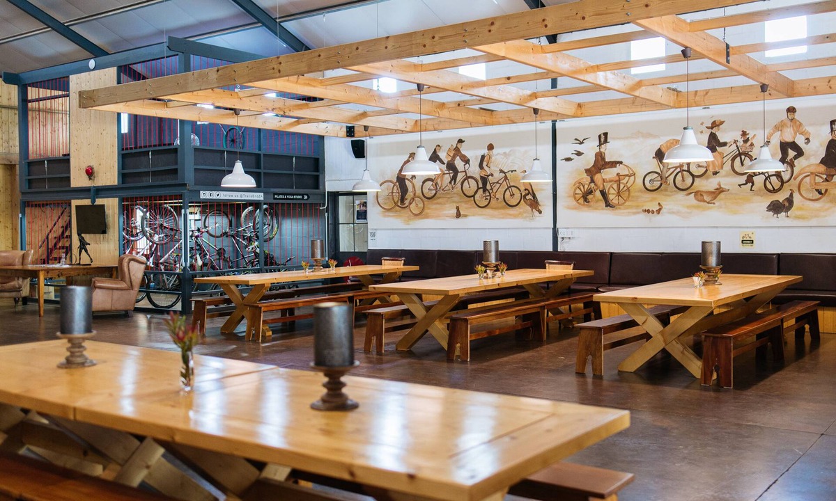 Elgin Hostel | Trails End Bike Hotel