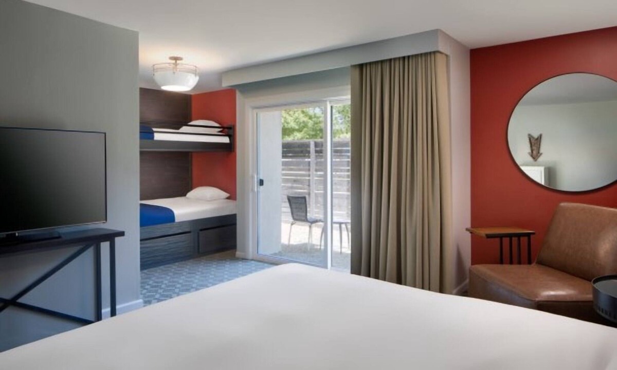 Live Oak Hotel | Tranquil Retreat: Poolside Bliss, Trail Access in Scenic Santa Cruz Surrounding