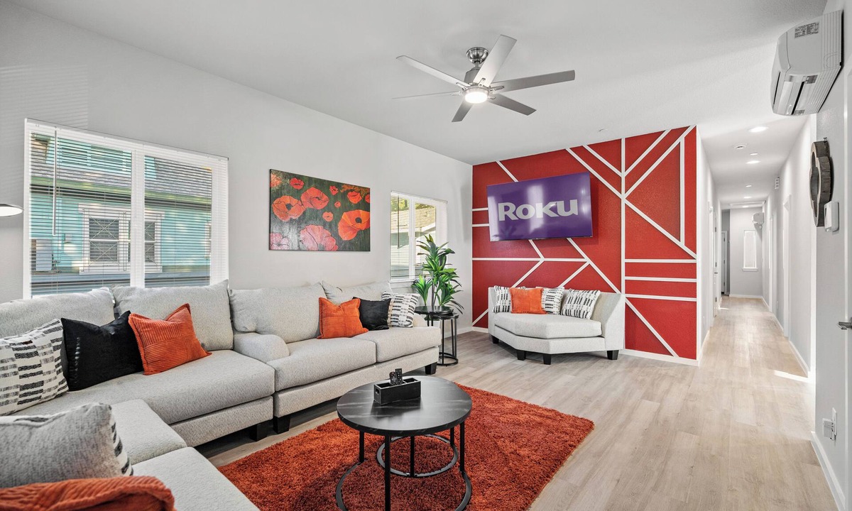 Boulevard Park House | Trendy Escape in the Heart of Sacramento!