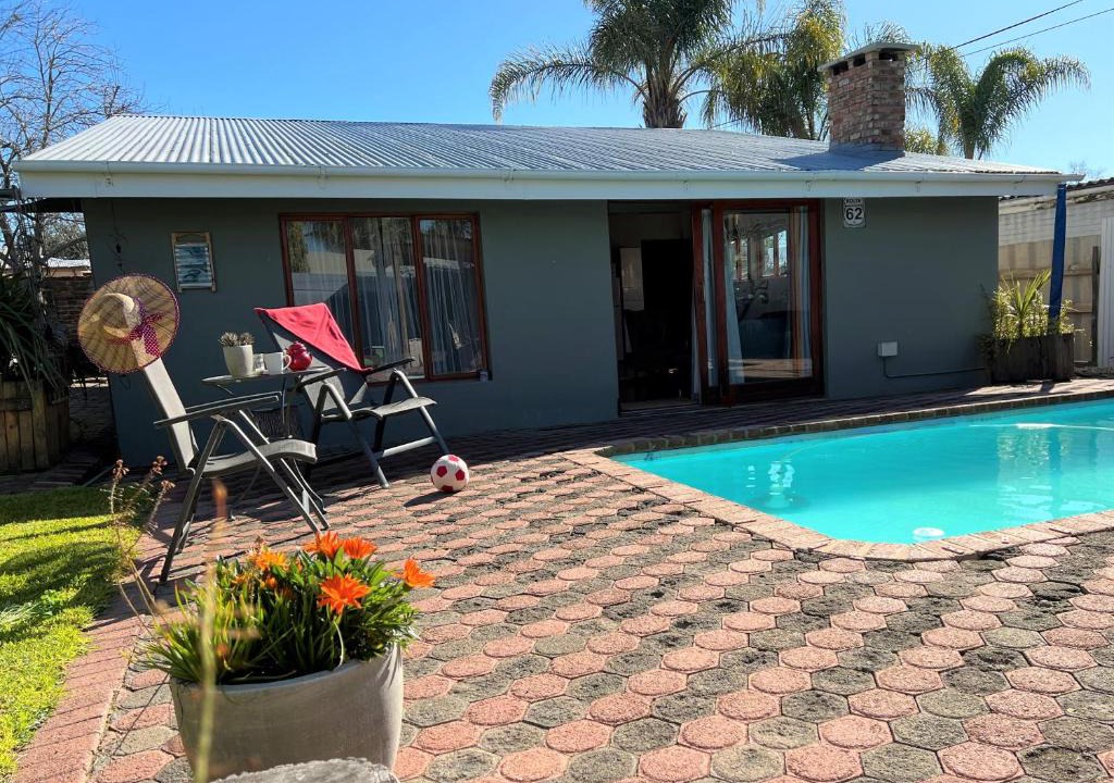 Oudtshoorn Apartment | Tuinhuis