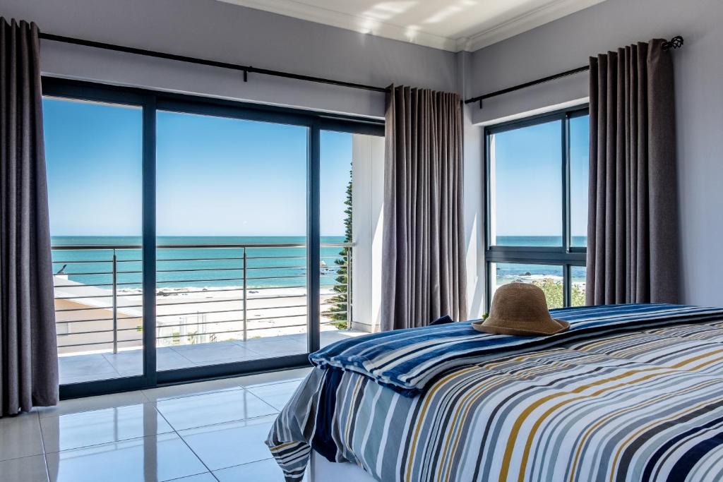 Britannia Bay Villa | Turtle n Tides