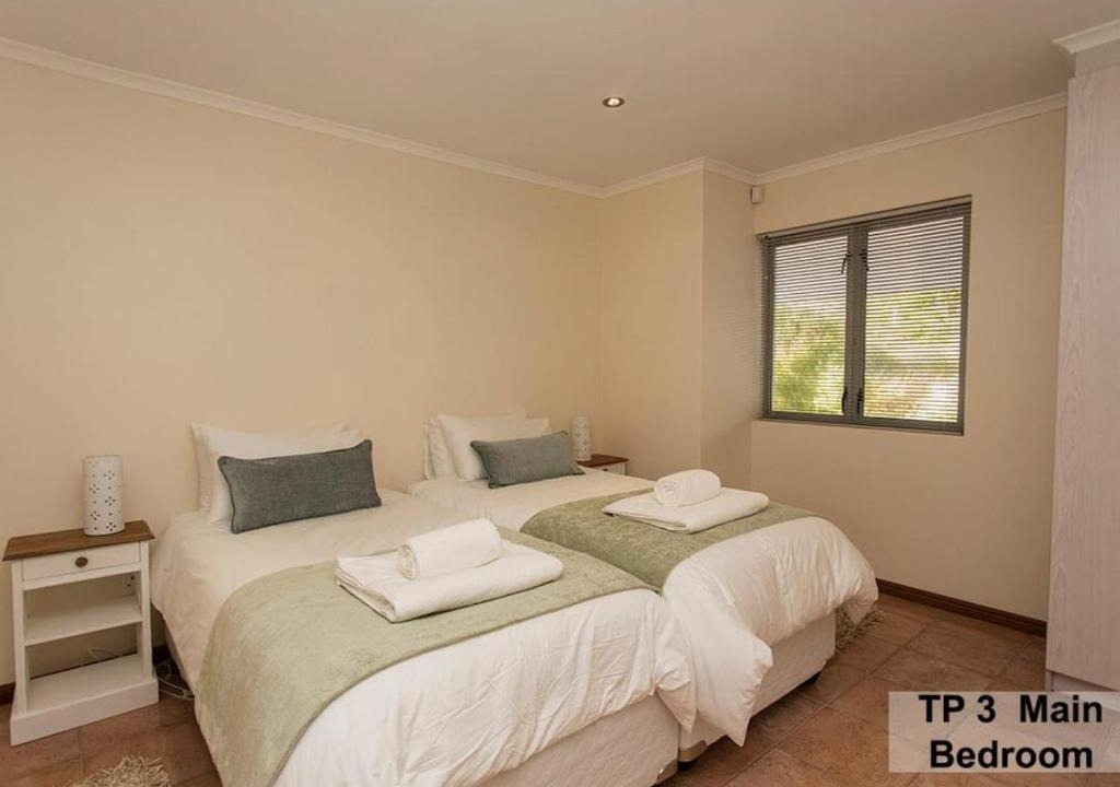 Van Dyks Bay House | TWIN PIGG Coast House