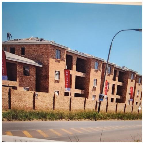 Alberton Apartment | Two Bedroom townhouse THE PINES ALBERTSDAL