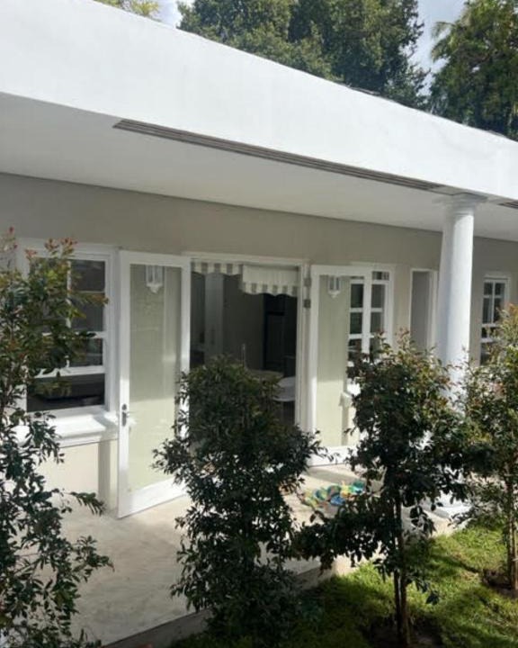 Rondebosch Apartment | Two on Milner - OAK TREE COTTAGE - Stylish open-plan Guesthouse in Rondebosch