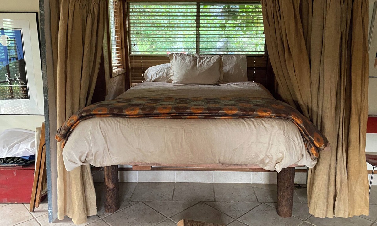 Stinson Beach Apartment | Two Rooms & mini-kitchen in Classic Beach House - 300 steps to the Beach