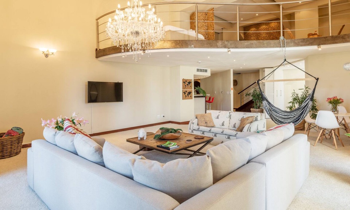 Cape Town City Centre Apartment | Uber Luxurious NYC-Style Penthouse, Two Minutes Walk from Long Street