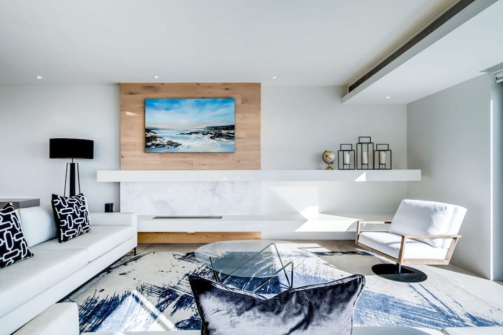 Fresnaye House | Ultra-Lux Villa w/ Breathtaking Views, Gym + Daily