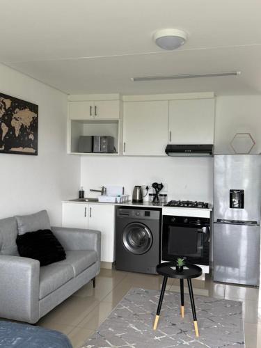 Umhlanga Apartment | Umhlanga Minimalist Haven