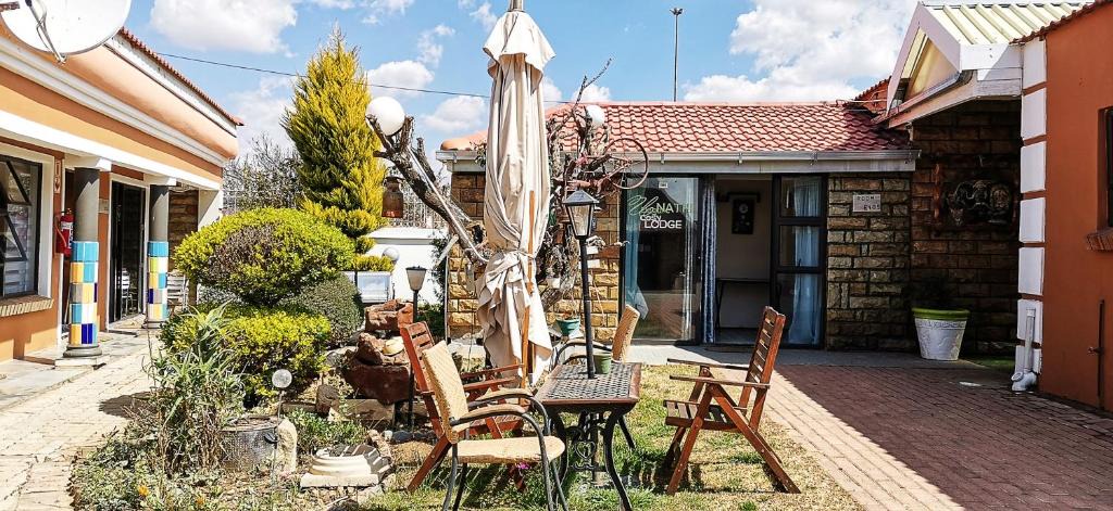 Phuthaditjhaba House | Unathi Guest Lodge