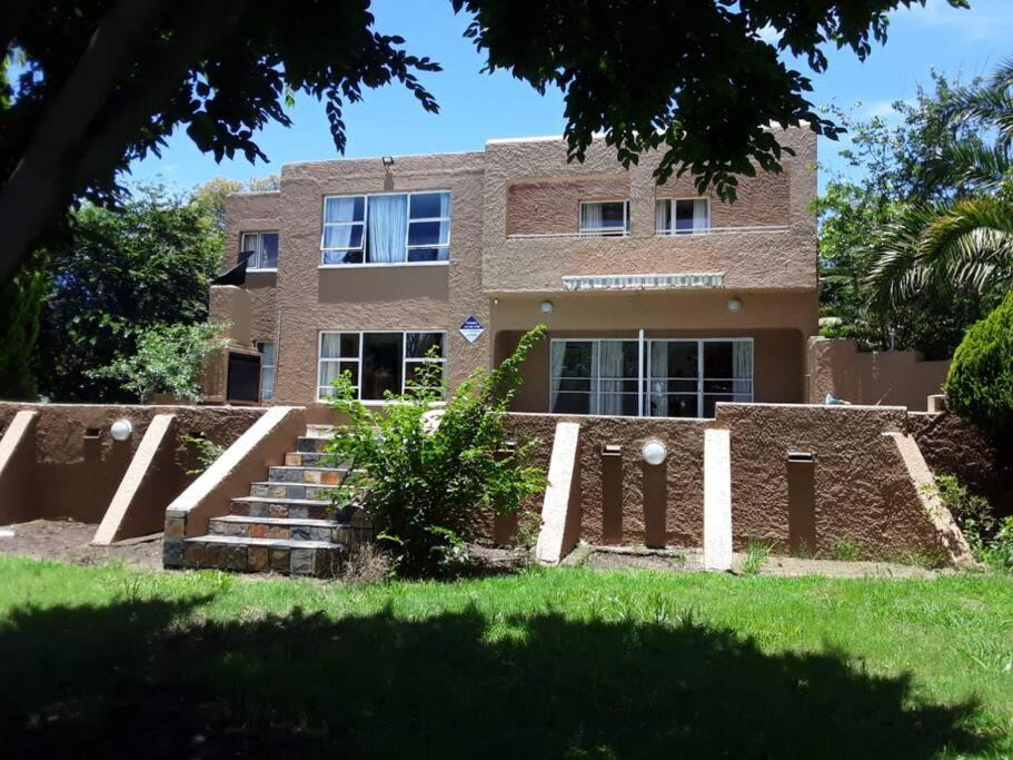 Oranjeville House | Vaalaton