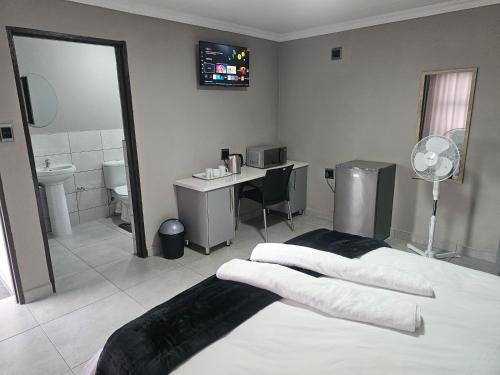 Sterkrivier House | Vation Nation Guest House