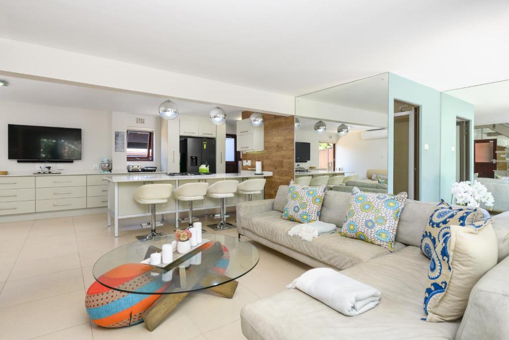 San Lameer Villa | Villa 2811 Luxurious and Modern at Upmarket Golf and Beach Estate