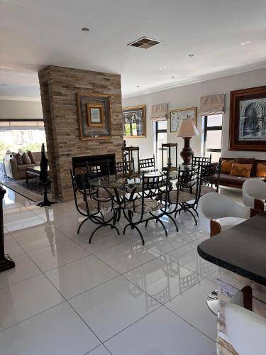 Hartbeespoort Villa | Villa ∙ 3 bedrooms ∙ 6 guests
