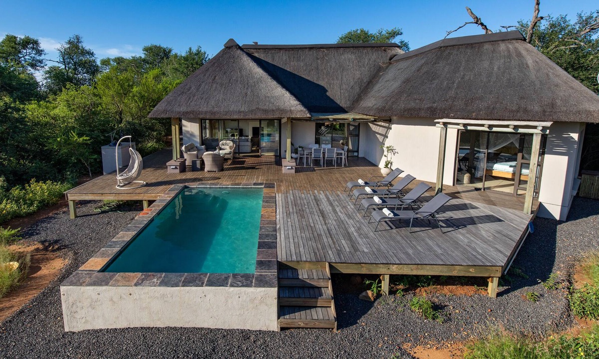 Hoedspruit Villa | Villa Blaaskans, holiday home with pool in wildlife reserve near Kruger Park