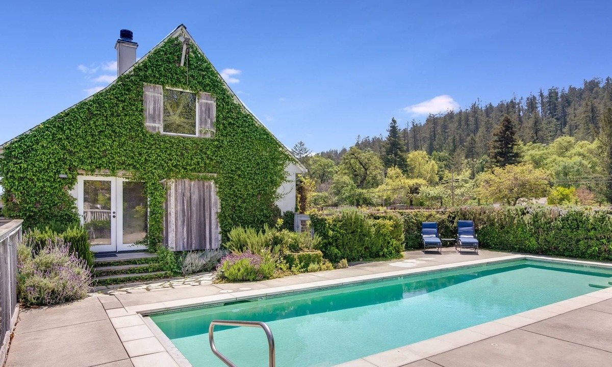 Calistoga Villa | Villa in French Chateau Estate in Napa Valley