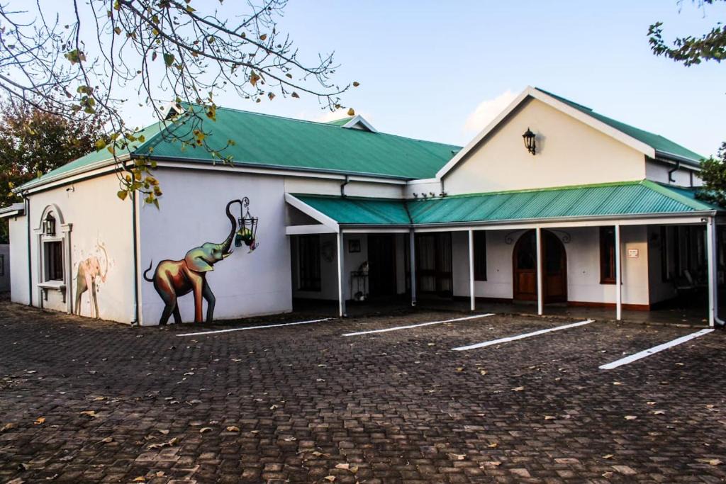 Equestria House | Villa Jana Guesthouse