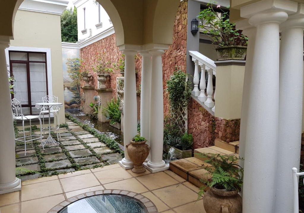 Greater Johannesburg Metropolitan Area House | Villa Lugano Guesthouse