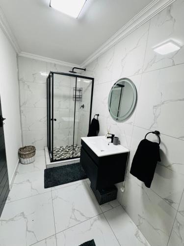 Woodmead Apartment | Villa Picasso Sandton - Executive