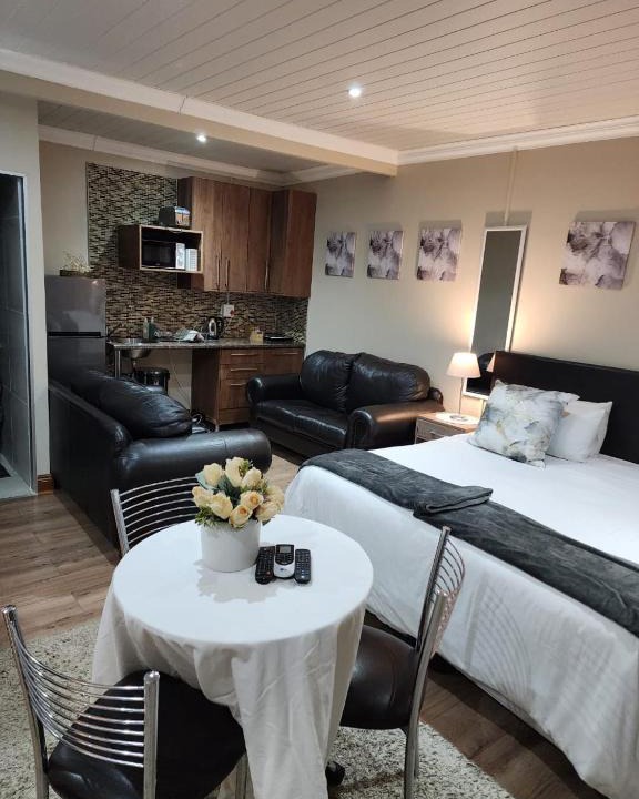 Fichardt Park House | Villa Rose Cottages