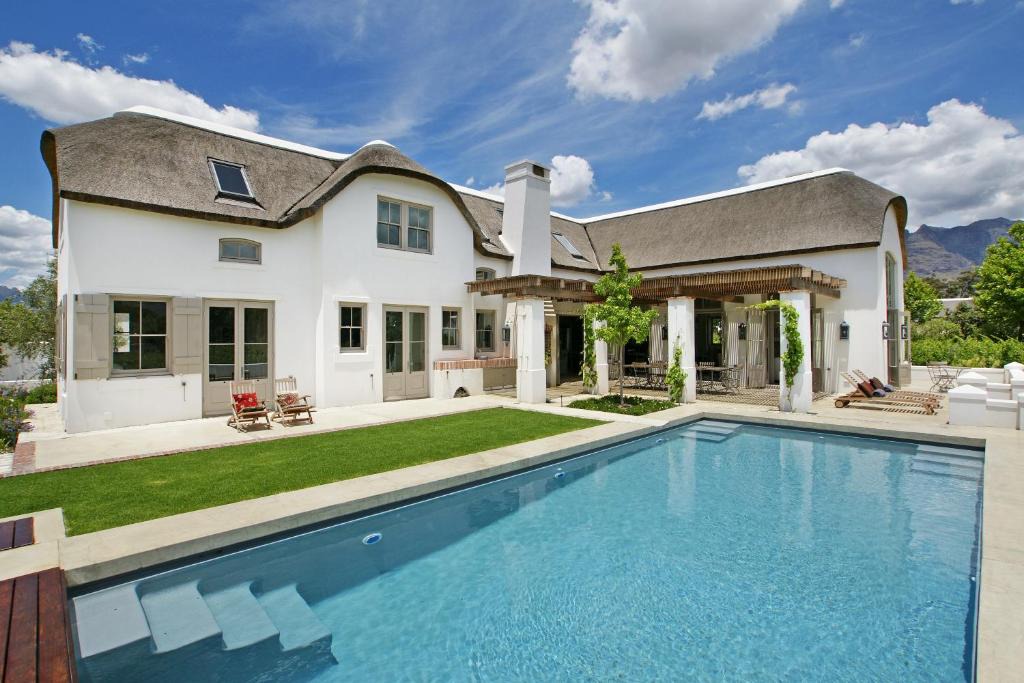 Cape Winelands Villa | Villa Simondium