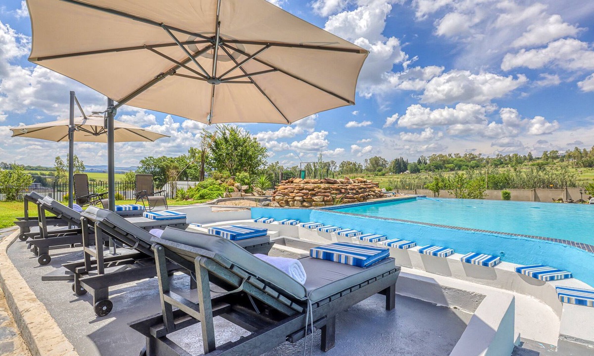 Greater Johannesburg Metropolitan Area Hotel | Villa Tasha Luxury suites