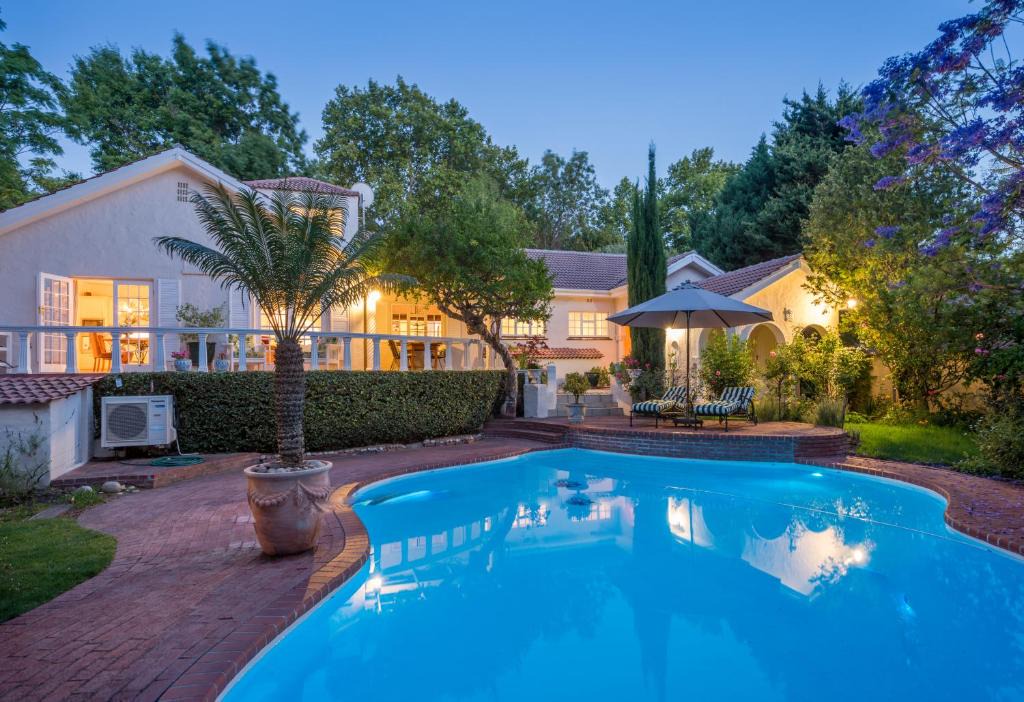 Somerset West Bed & Breakfast | Villa Tuscany