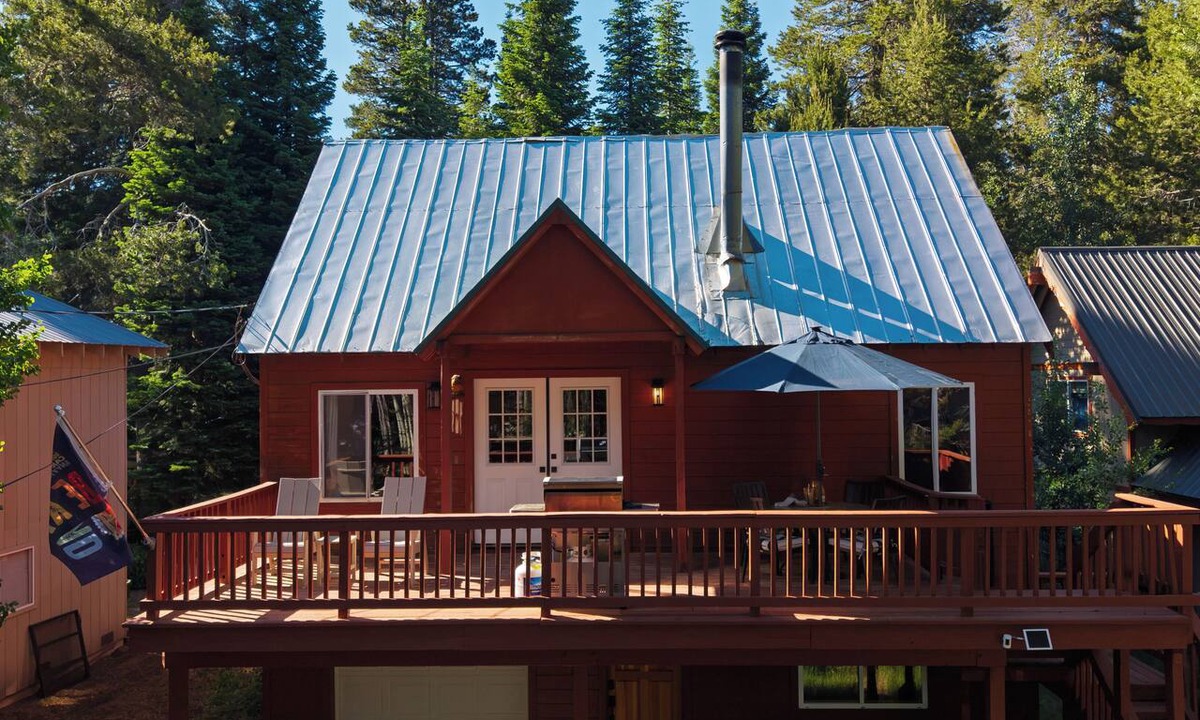 Truckee Cabin | Vintage Cabin + BBQ Deck | Ski Donner Summit + Lake + Truckee | Ute Cabin