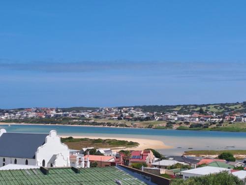 Still Bay Apartment | Watawieu