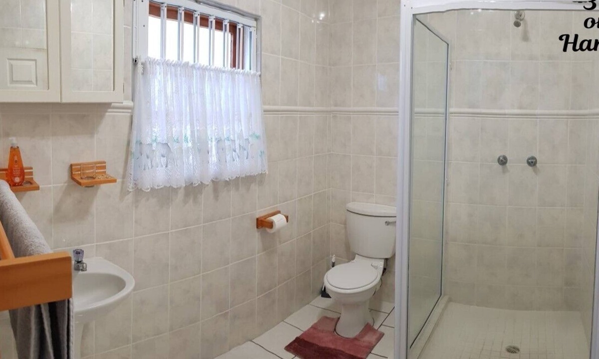 Port Elizabeth Cottage | We provide safe and secure parking facilities
