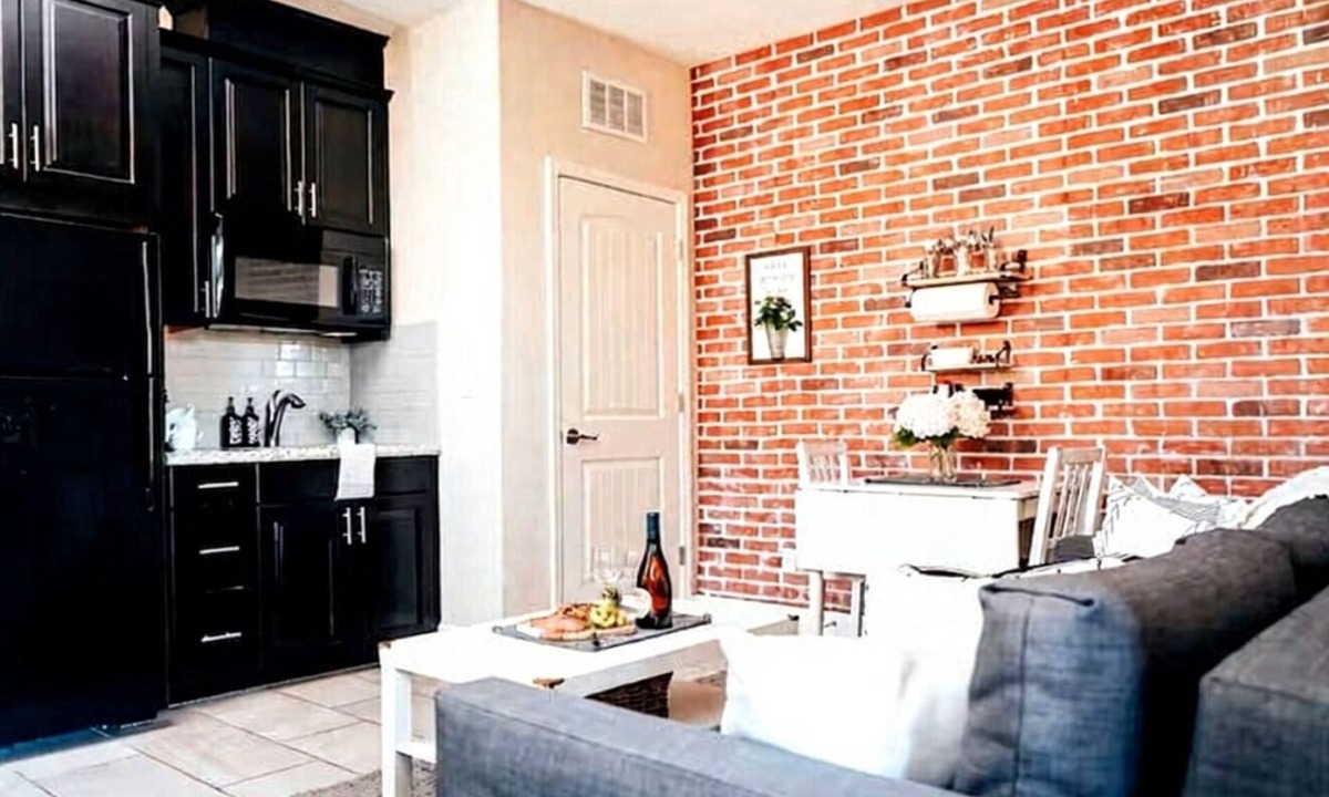 Roseville Apartment | Welcoming to The Geese Suite of Comfort & Style