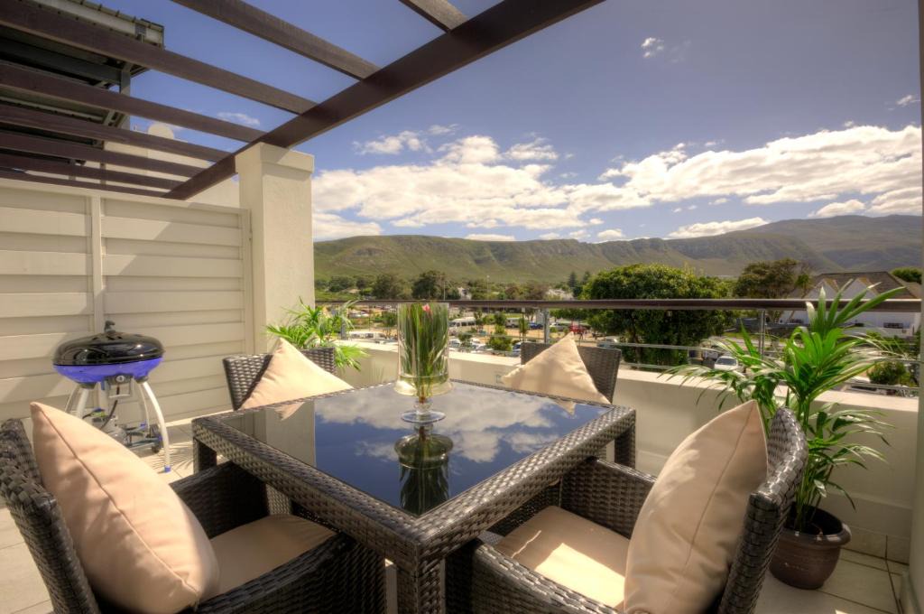 Hermanus City-Centre Hotel | Whale Coast All-Suite-Hotel - DCC Hotel Group