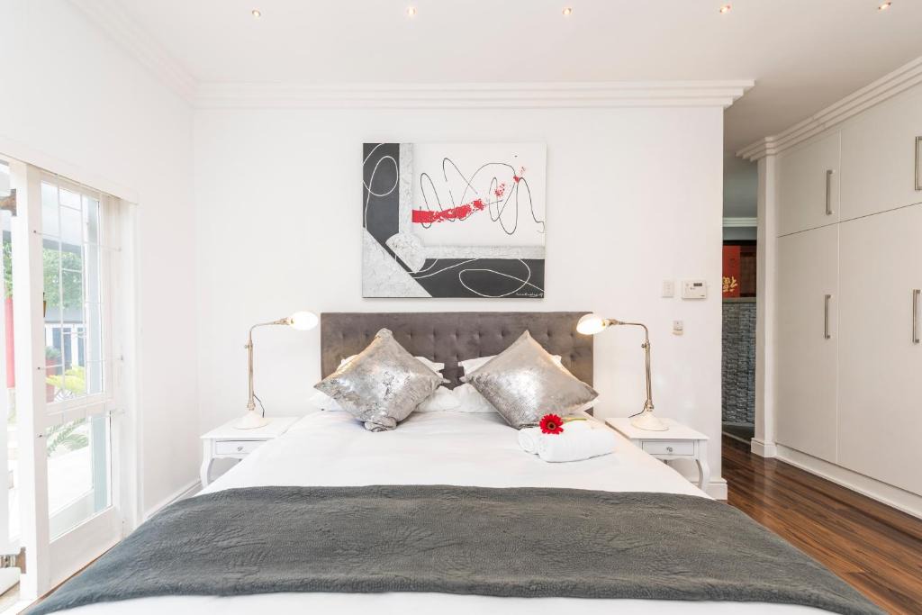 Humewood House | Whispering Palms