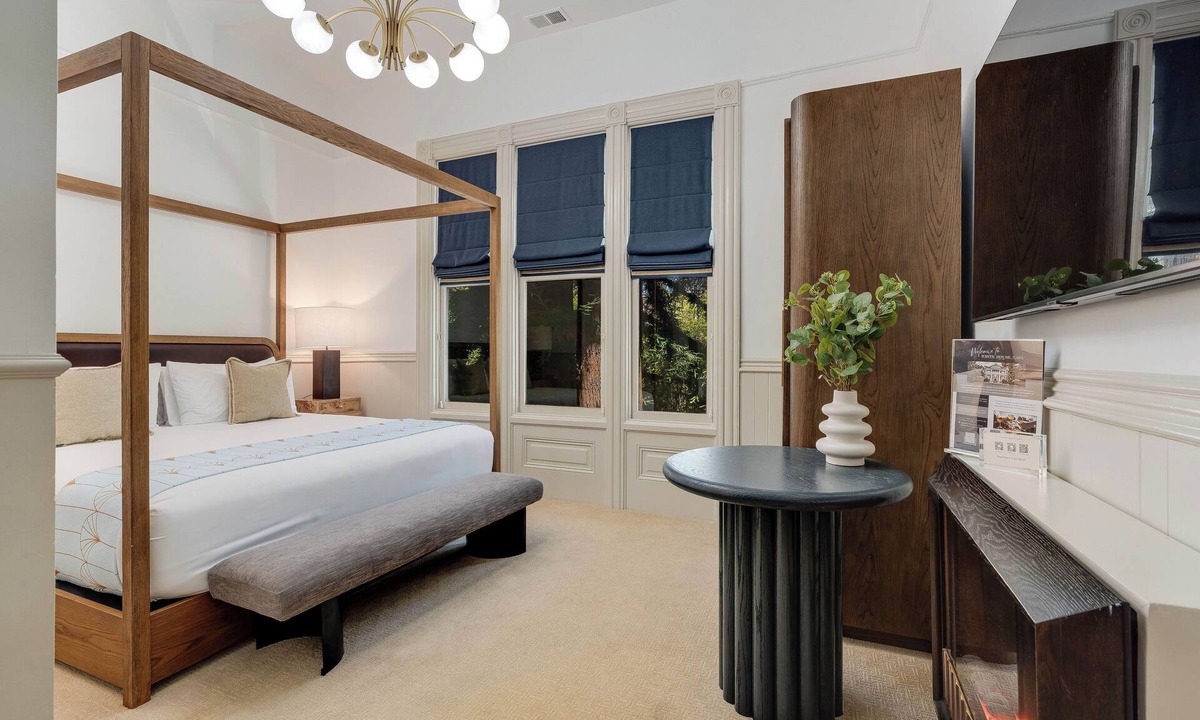 Napa Hotel | White House Napa