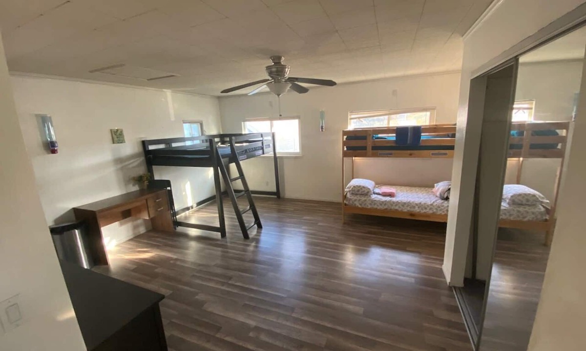 Sacramento Hostel | WHOLE Family - Rosemont - Hostel