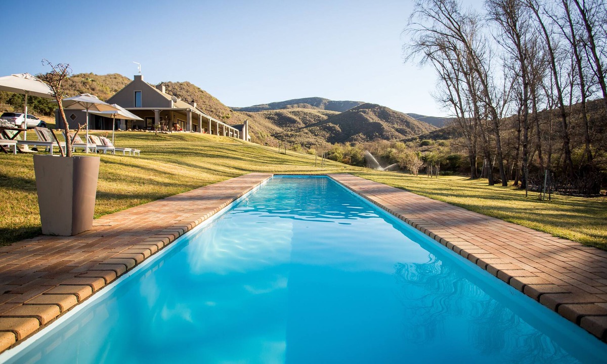 Oudtshoorn Cabin | Wildehondekloof