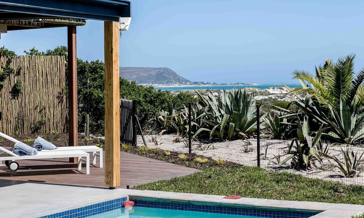 Noordhoek Villa | Willow Beach House right on the sand dunes of Noordhoek's Long Beach