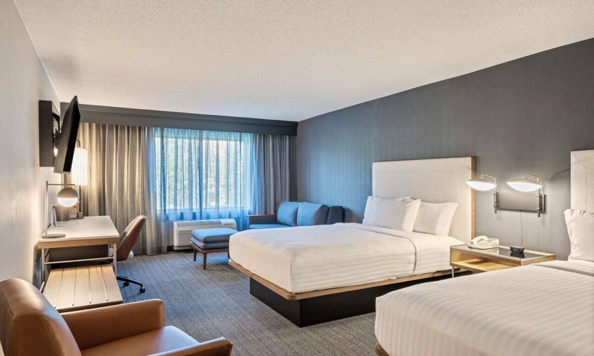 Pleasant Hill Hotel | Your Home Away From Home! 2 Modern Units, Near Calypso Cabanas, Pet-Friendly