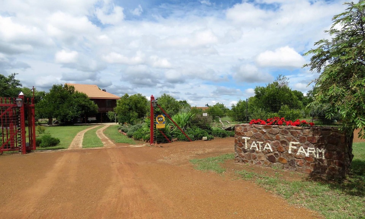 Hammanskraal Villa | Tata Farm Lodge