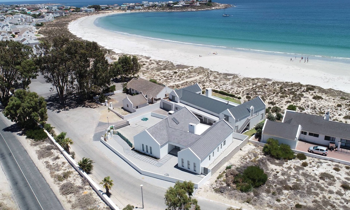 Stompneusbaai House | Strictly Halaal Holiday Accommodation on West Coast on gorgeous Golden Mile