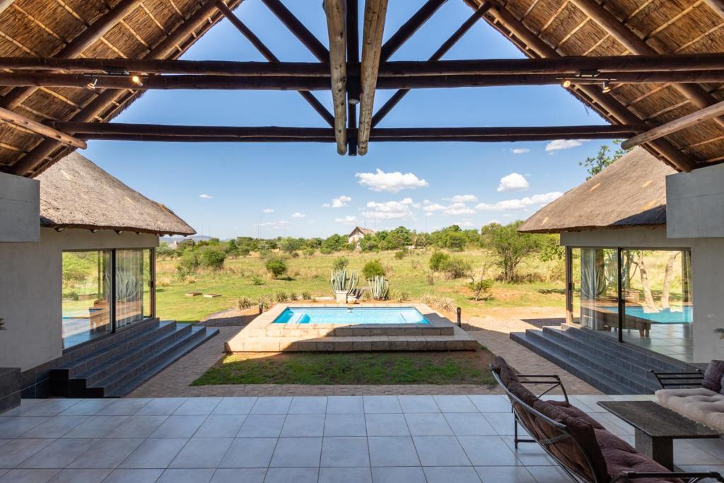 Leeupoort House | Zebula - HT1 - 5 Bedroom Holiday Home