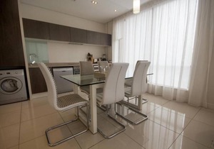 1 BEDROOM LUXURY APARTMENT Sandton Skye