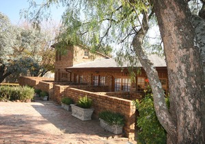 1 bedroom self-catering accommodation in Fourways, Johannesburg (sleep 2)