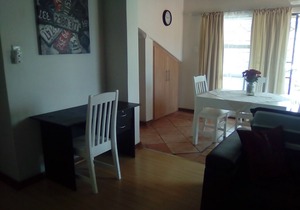 1233 on Webb Elegant Upstairs Apartment