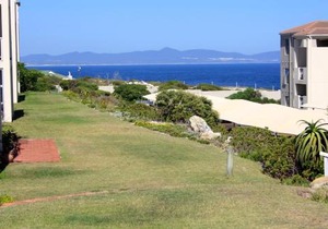 142 hermanus beach club