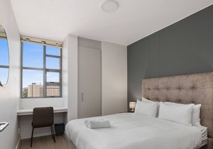 2 Bed Modern Living - Two Bedroom Apartment, Sleeps 4