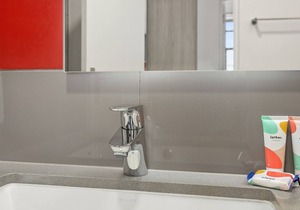 2 Bed Modern Living - Two Bedroom Apartment, Sleeps 4